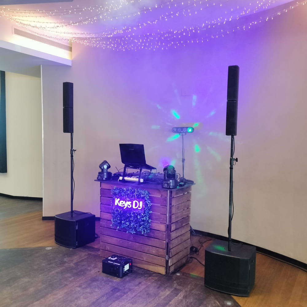 Mesa de DJ en un evento
